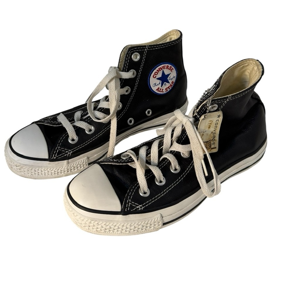 Converse Leather Black and White High-Top Sneakers Women’s 7 Men’s 5 NWT